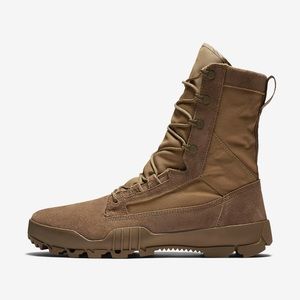 Nike Military Boots NWOT